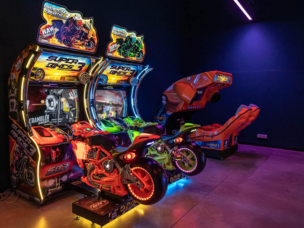Super bikes 3 dans l'espace arcade
