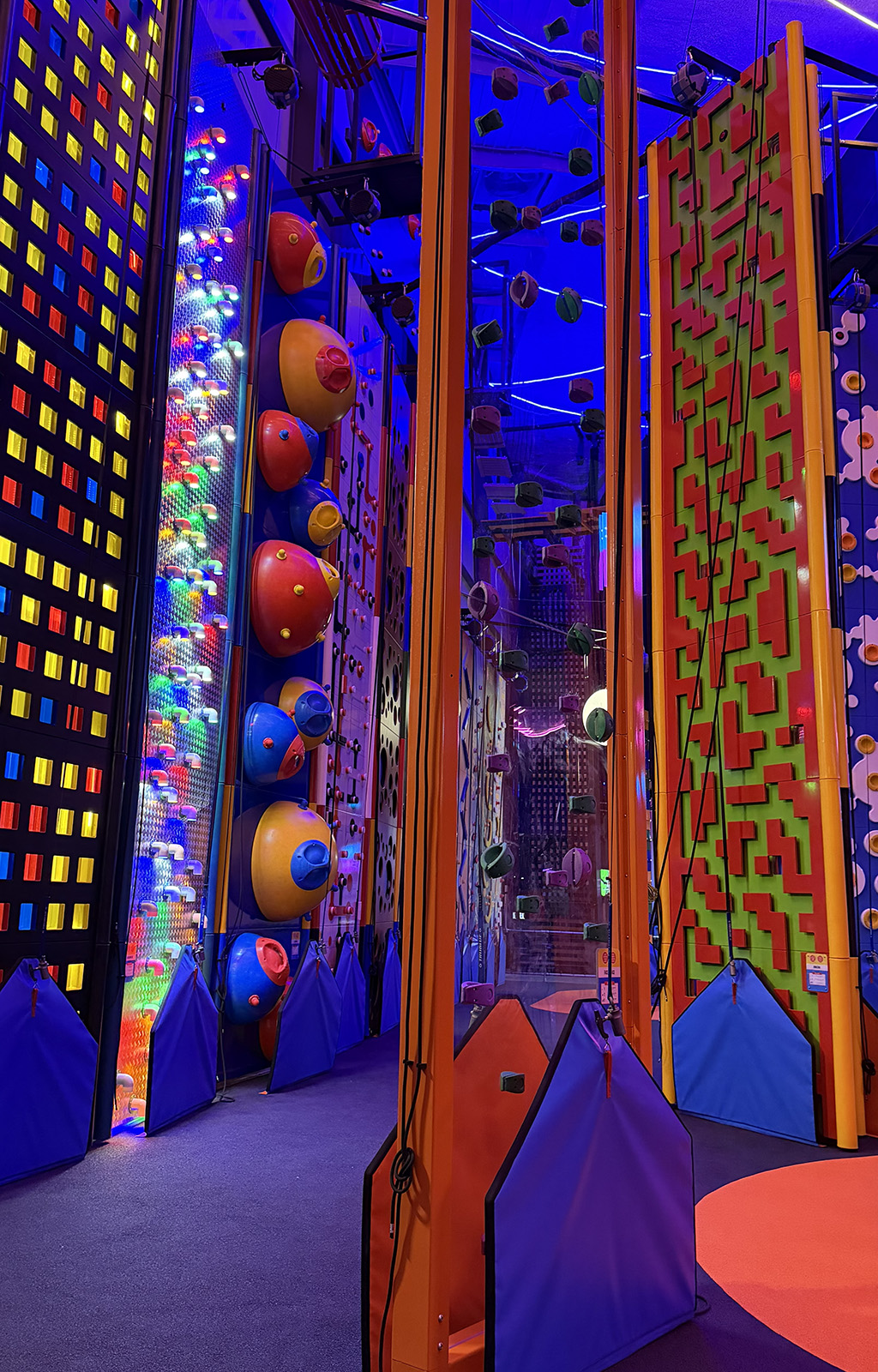 Escalade à Franconville avec 32 voies à grimper