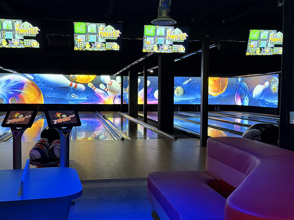 Venez profiter des 10 pistes de notre bowling de Cormeilles