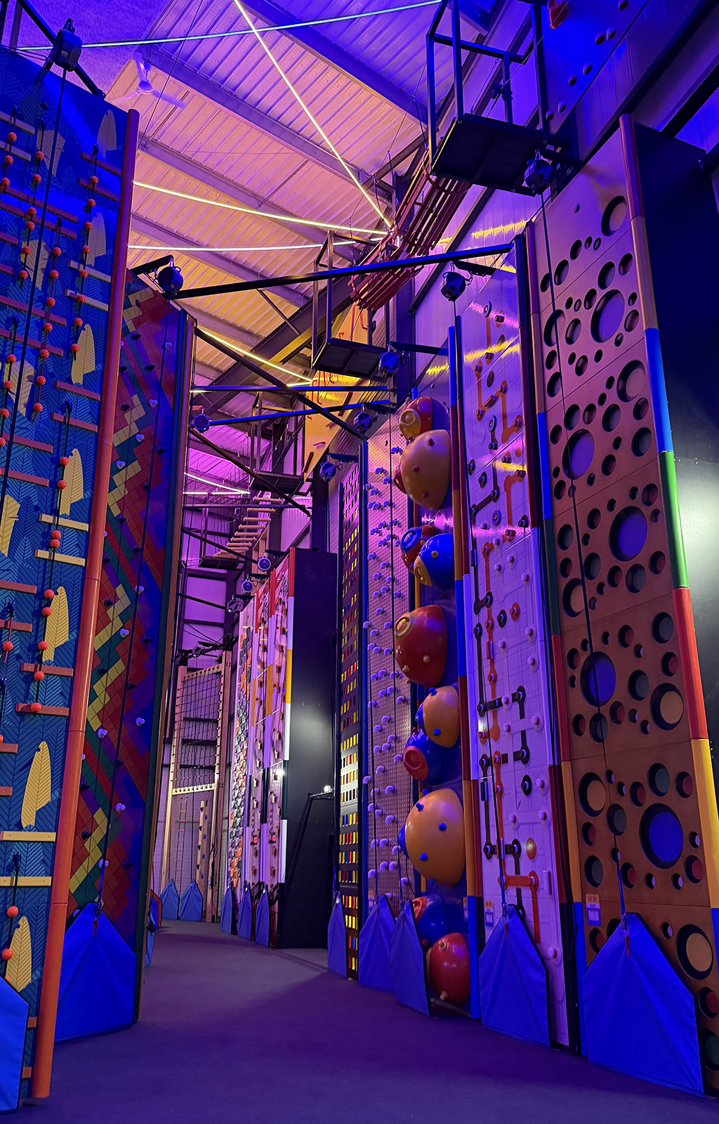 32 voies d'escalade intérieur à Cormeilles